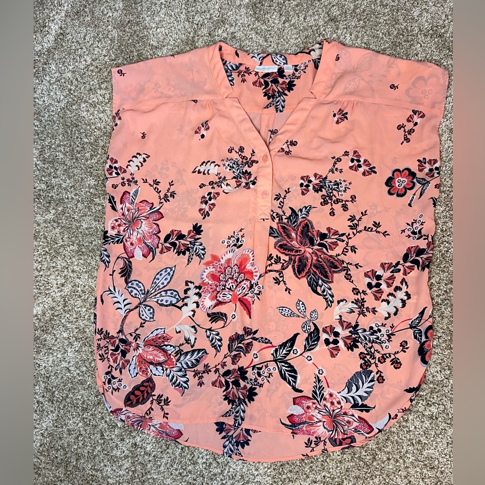 New York & Co, Pink Floral short sleeve blouse. Size XL.